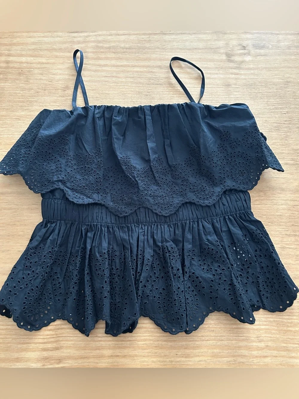 GAP Poplin Eyelet Ruffle Top - Picture 2 of 12